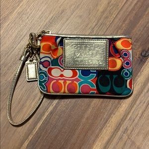 Coach Wristlet Poppy Collection